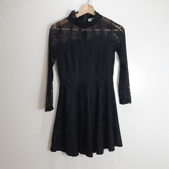Black Lace Sweetheart Mock Neck Fit & Flare Dress - Picture 12 of 13